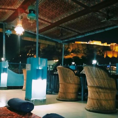 Dylan Cafe And Guest House Τζοντχπούρ Εξωτερικό φωτογραφία