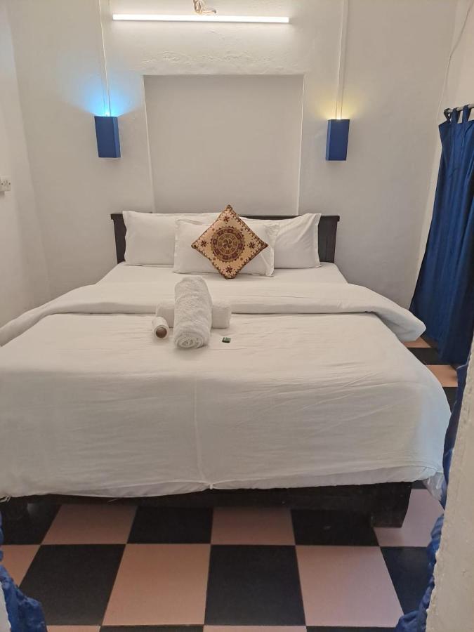 Dylan Cafe And Guest House Τζοντχπούρ Εξωτερικό φωτογραφία